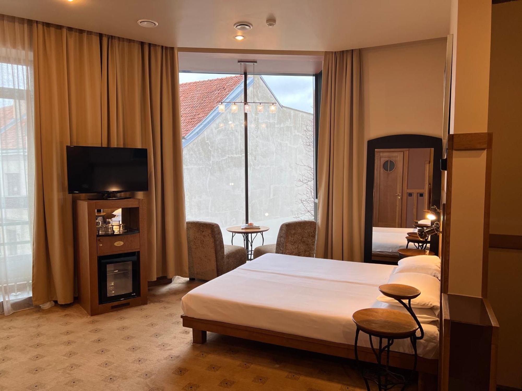 BEST WESTERN Santakos Hotel Kaunas Bagian luar foto
