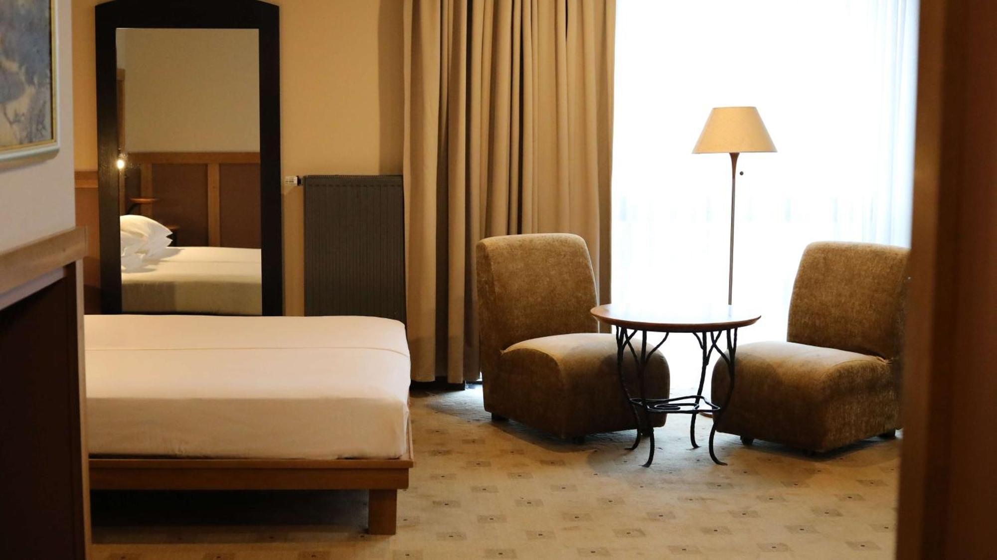 BEST WESTERN Santakos Hotel Kaunas Bagian luar foto